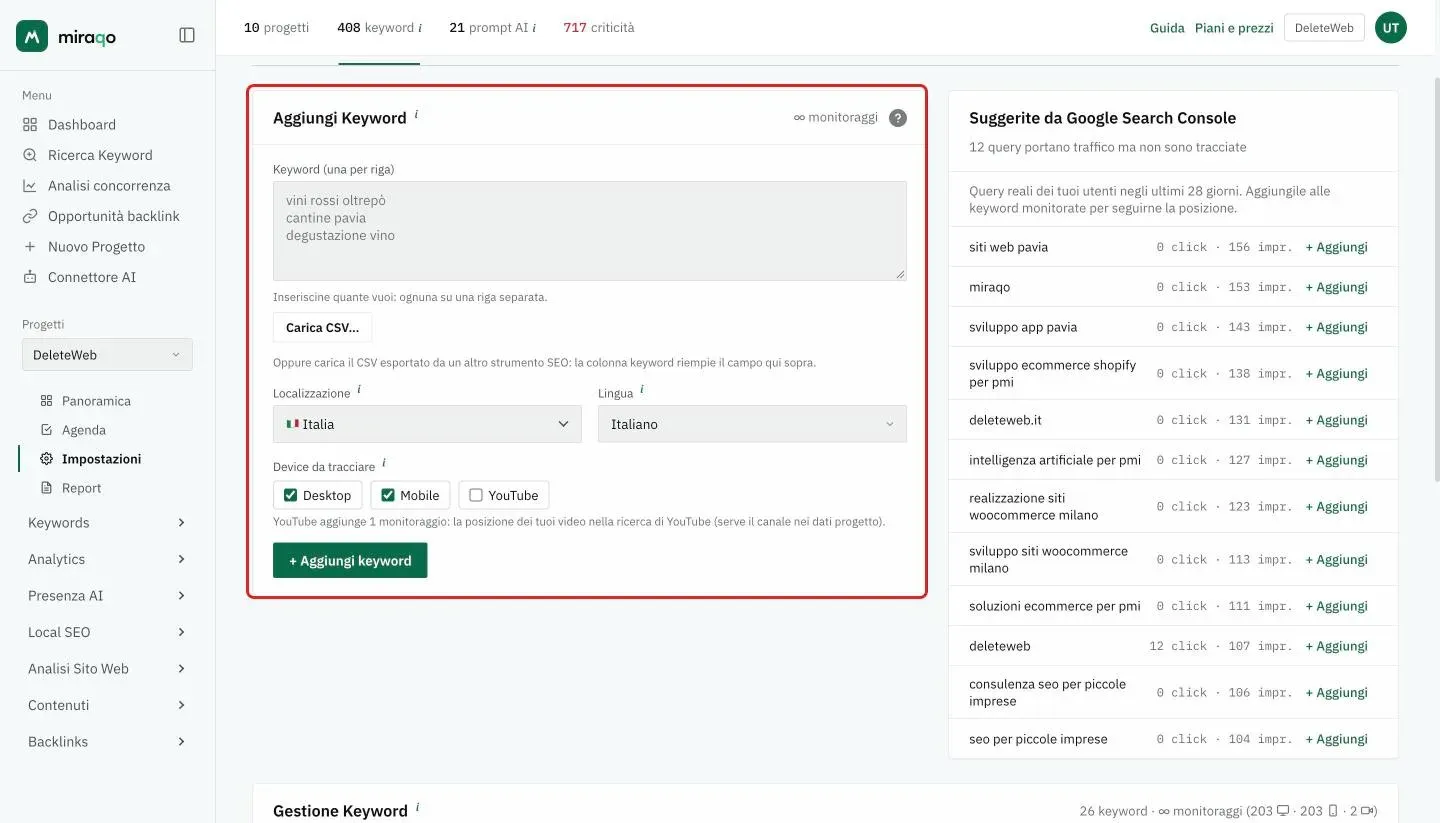 Il form Aggiungi Keyword in Impostazioni → Keyword: textarea con una keyword per riga, sotto il pulsante Carica CSV… per importare le keyword da un altro strumento, poi Localizzazione, Lingua, i device da tracciare e il pulsante + Aggiungi keyword