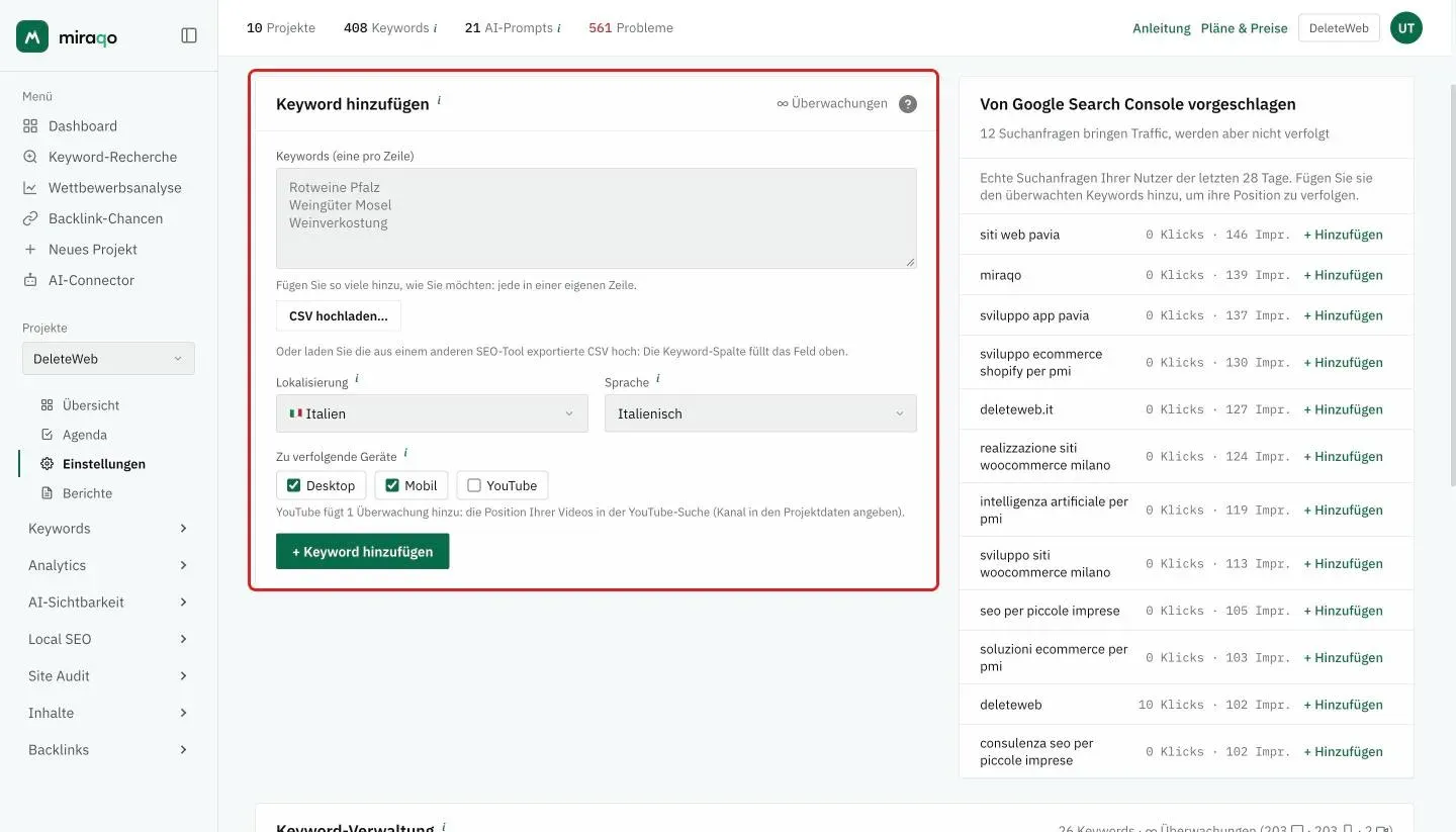 Das Formular Keyword hinzufügen in Einstellungen → Keywords: Textfeld mit einer Keyword pro Zeile, darunter der Button CSV hochladen… zum Importieren der Keywords aus einem anderen Tool, dann Lokalisierung, Sprache, die zu verfolgenden Geräte und der Button + Keyword hinzufügen