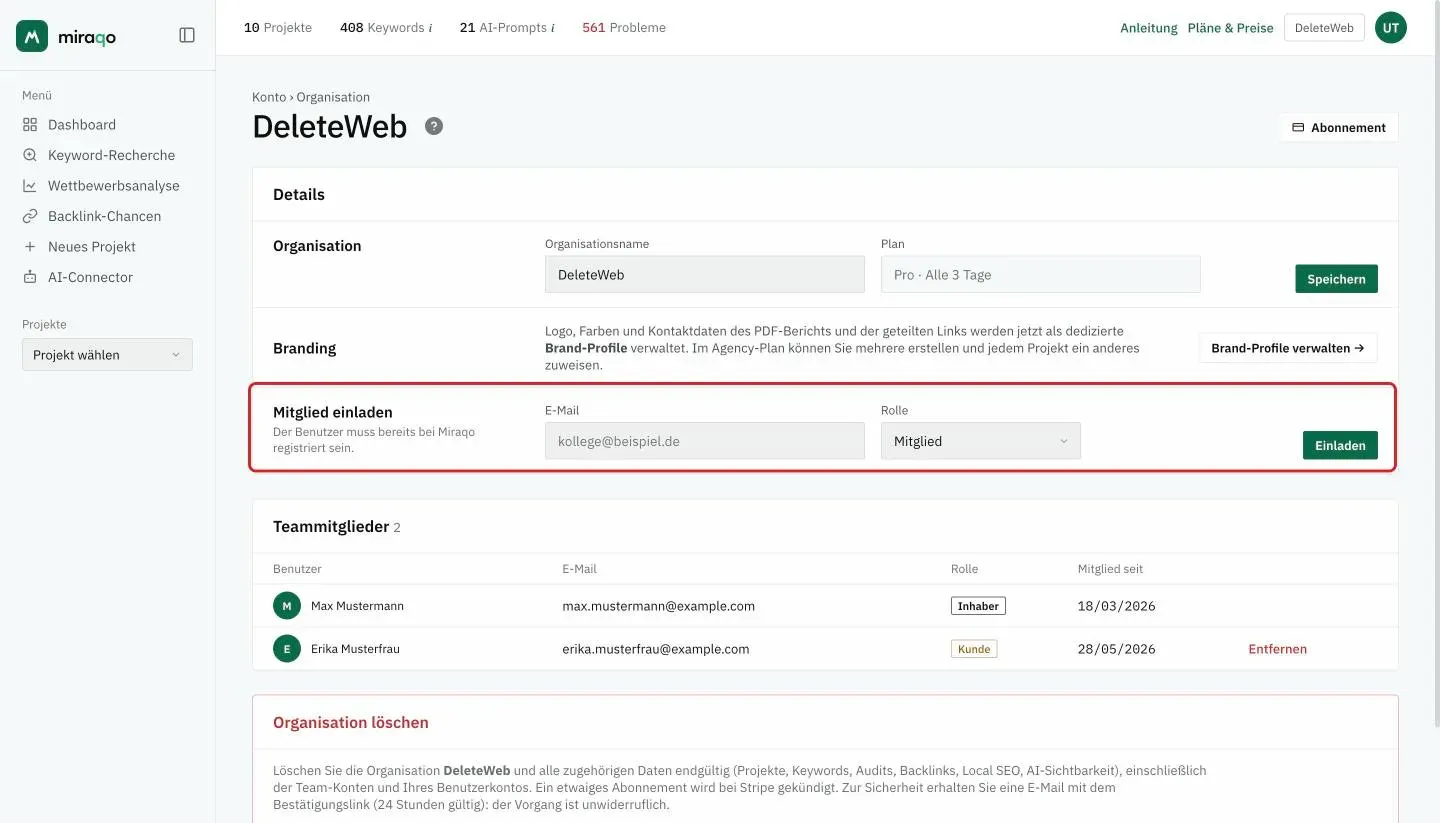 Die hervorgehobene Zeile Mitglied einladen: das Feld E-Mail, das Menü Rolle auf Mitglied und der Button Einladen