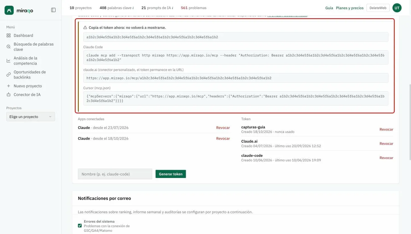 El recuadro que aparece justo después de Generar token, resaltado: el aviso «Copia el token ahora», el token, el comando listo para Claude Code, la dirección con token para claude.ai y el fragmento mcp.json para Cursor; debajo, el nuevo token al principio de la columna Token