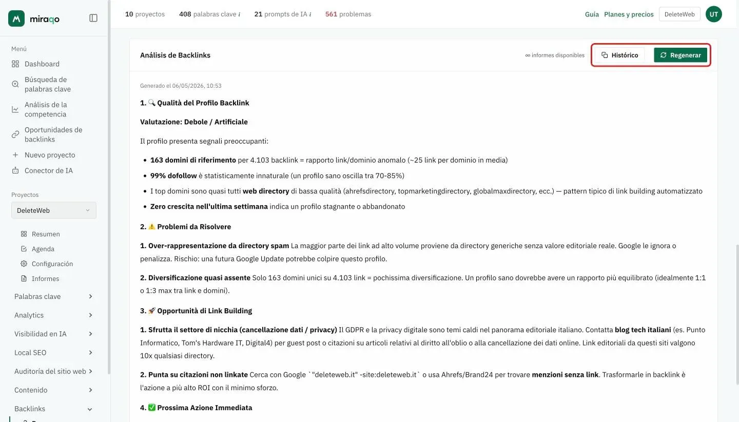 La tarjeta Análisis de Backlinks con los botones Histórico y Regenerar resaltados arriba a la derecha y, debajo, el análisis generado con la fecha, la valoración de la calidad del perfil y los problemas a resolver