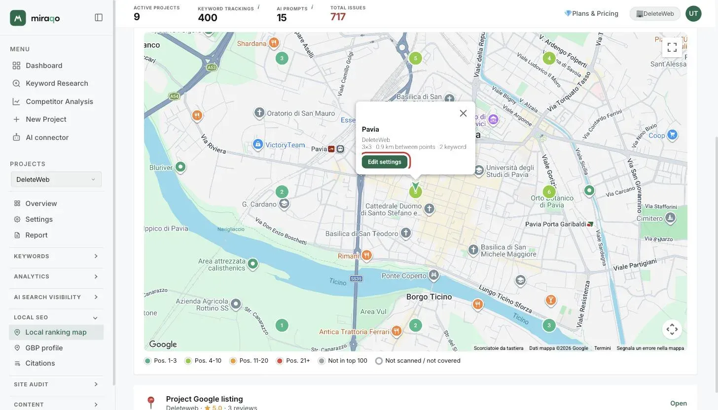 The bubble that opens when you click the central marker: location name, business name, grid size, distance between points and number of keywords, with the highlighted Edit settings button