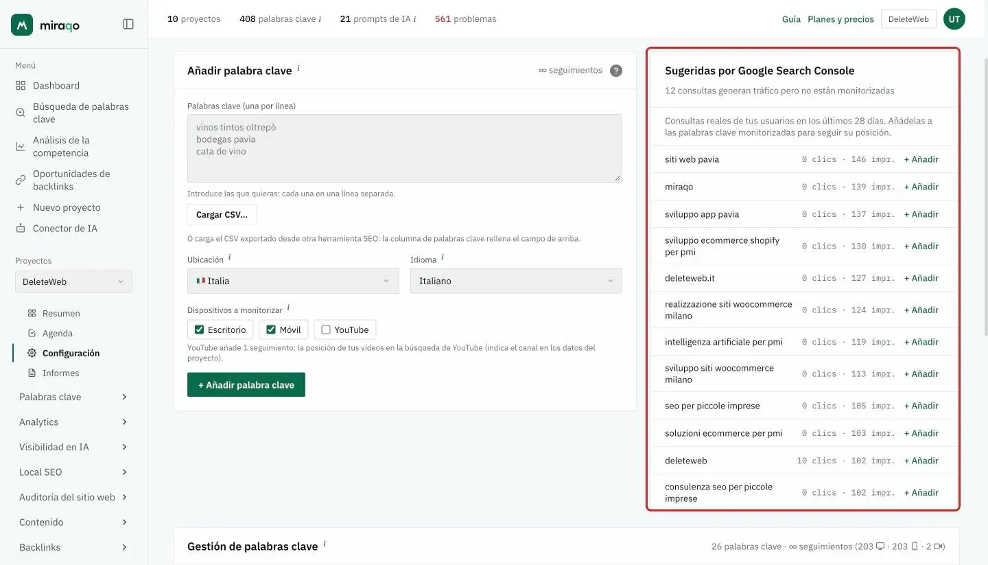 El panel Sugeridas por Google Search Console en la pestaña Palabras clave de Configuración: lista de consultas con clics e impresiones y el botón Añadir en cada fila
