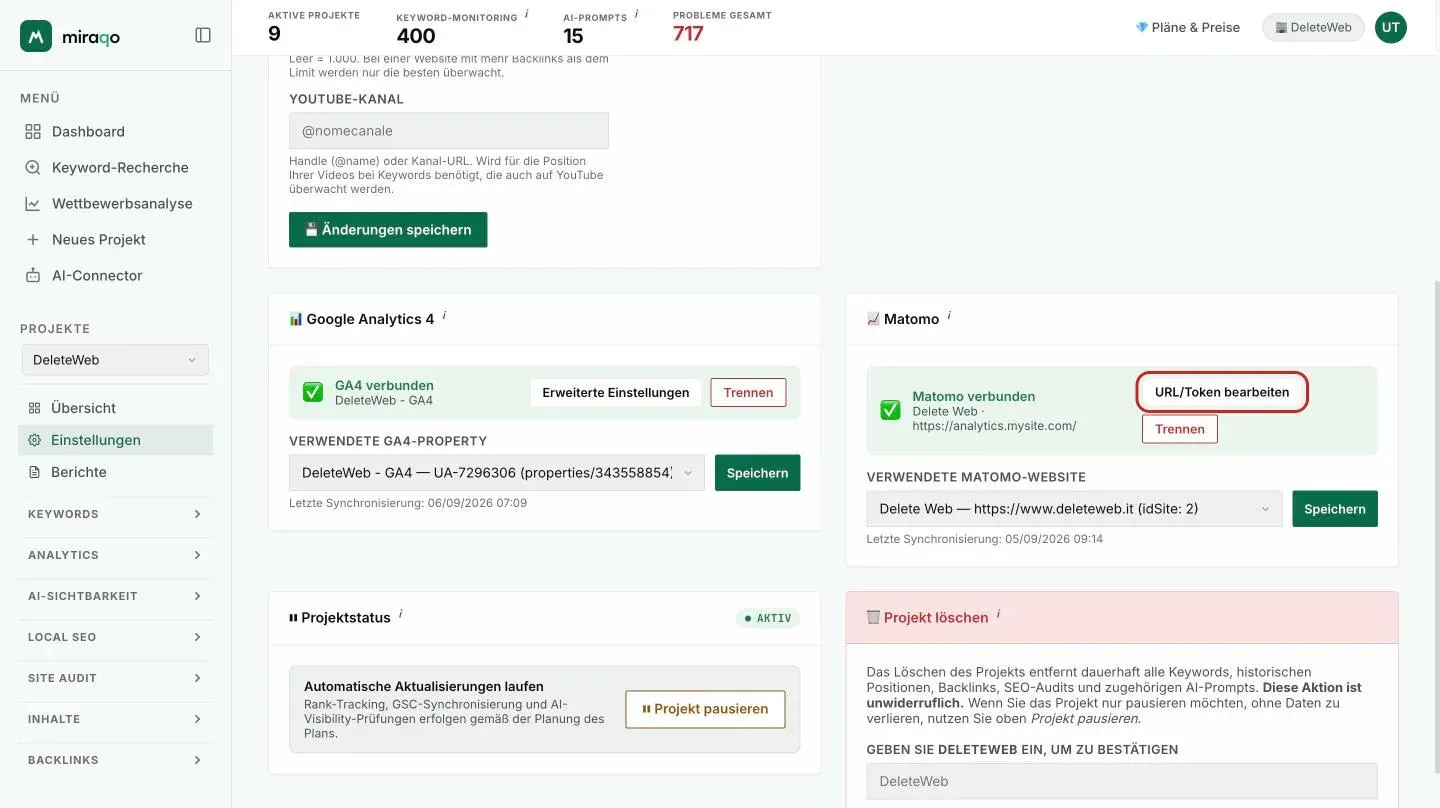 Die Karten Google Analytics 4 und Matomo, beide verbunden, in Einstellungen → Allgemein: in der Matomo-Karte der hervorgehobene Button URL/Token bearbeiten, darunter das Dropdown Verwendete Matomo-Website mit Speichern und dem Datum der letzten Synchronisierung